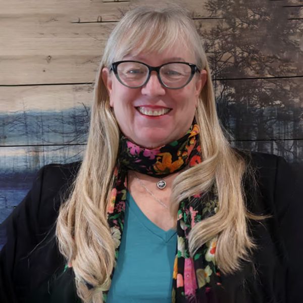 headshot kathy (medium)